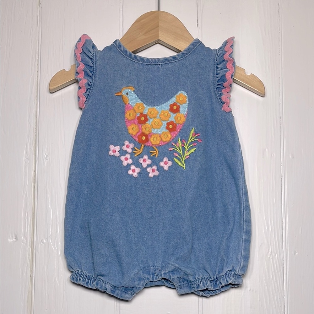 MUD PIE VGUC Embroidered Appliqué Chicken Farm Animals Chambray Denim Romper